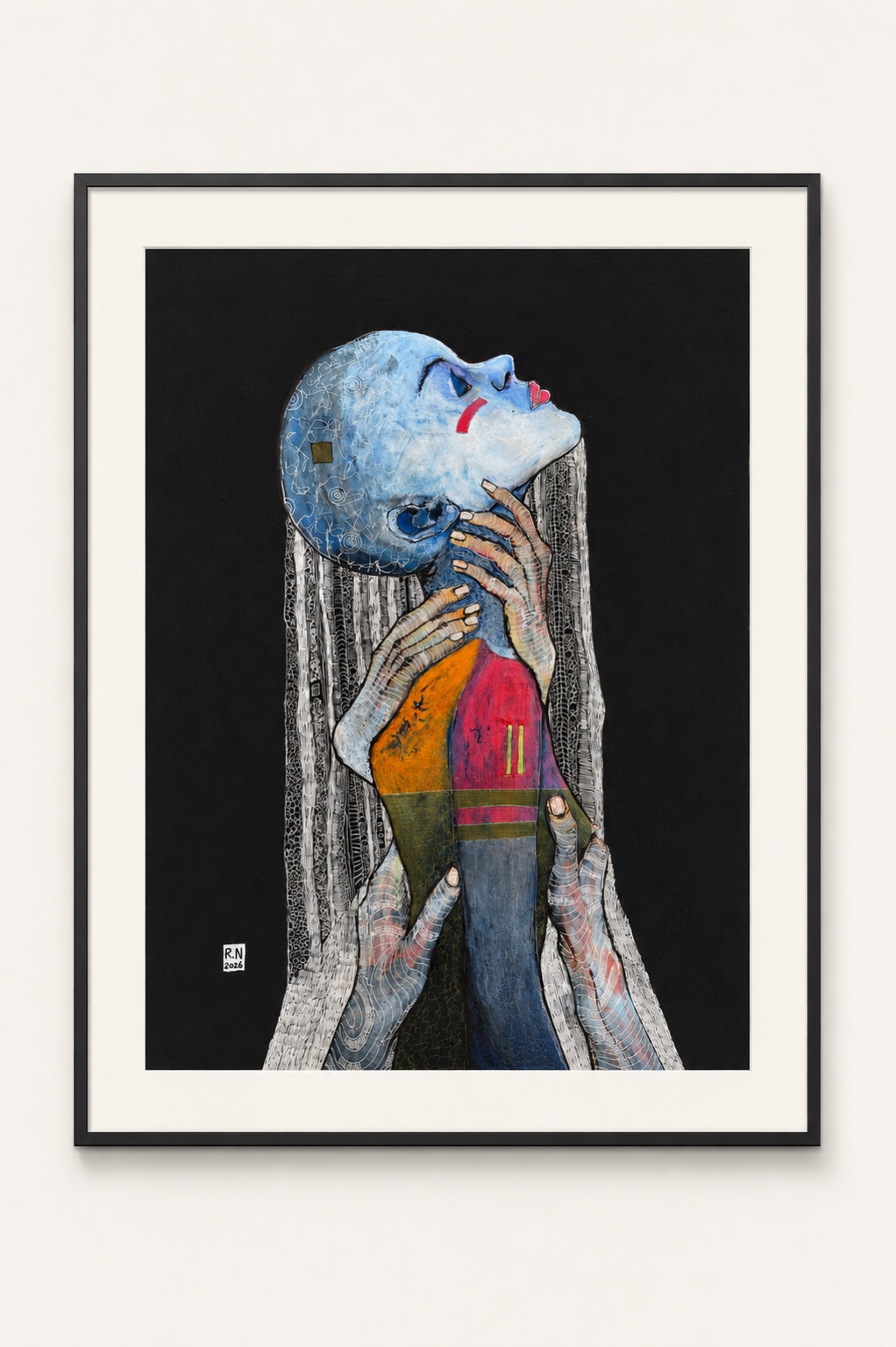 Kunstwerk „Fremder Halt“ von Rainer Neuwirth: Blaue Figur mit erhobenem Kopf, die von mehreren Händen berührt und gehalten wird